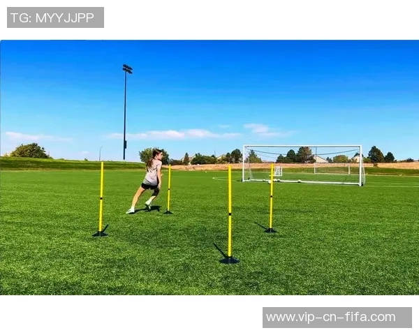 掌握足球脚背正面射门技巧提升进攻效率的实用指南